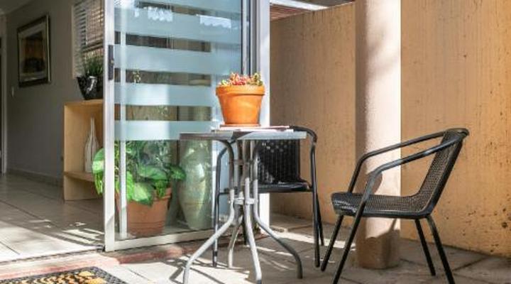 RAD STAYS - 60 Westpoint 89 Grayston