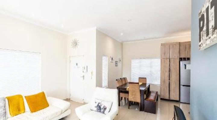 Modern Executive Unit