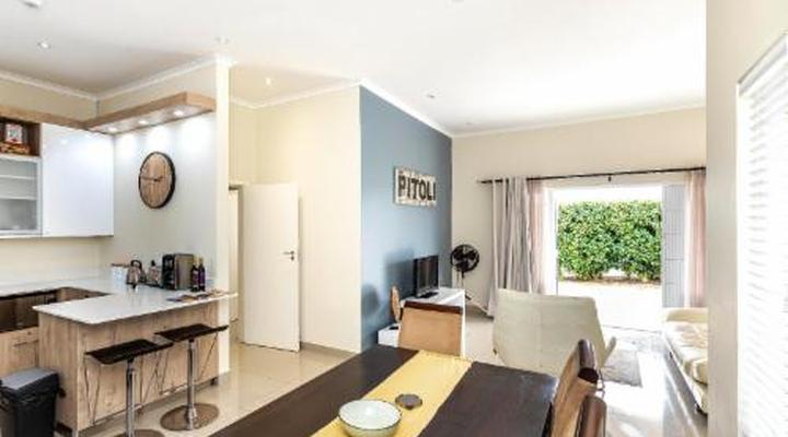 Modern Executive Unit