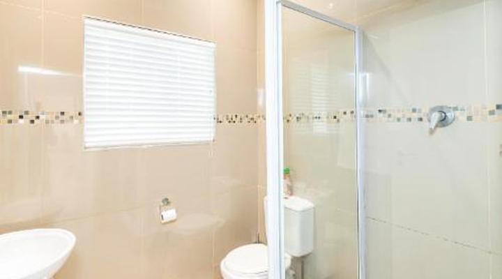 Modern Executive Unit