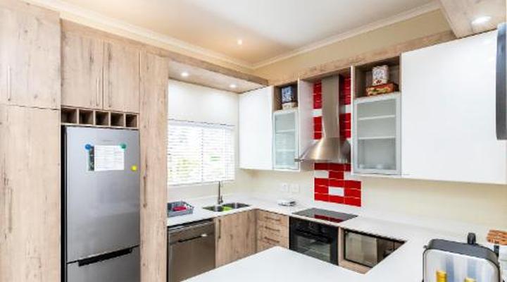 Modern Executive Unit