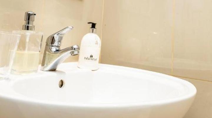 Modern Executive Unit