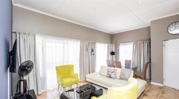 Modern Executive Unit