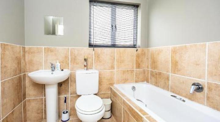 Modern Executive Unit