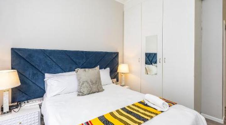 Modern Executive Unit