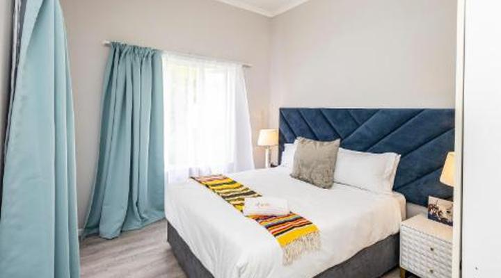 Modern Executive Unit