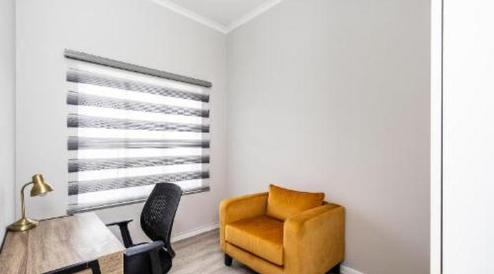 Modern Executive Unit