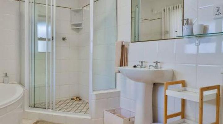 Whales & Wonders Guesthouse