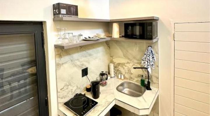 Spacube Luxury Suites and Spa