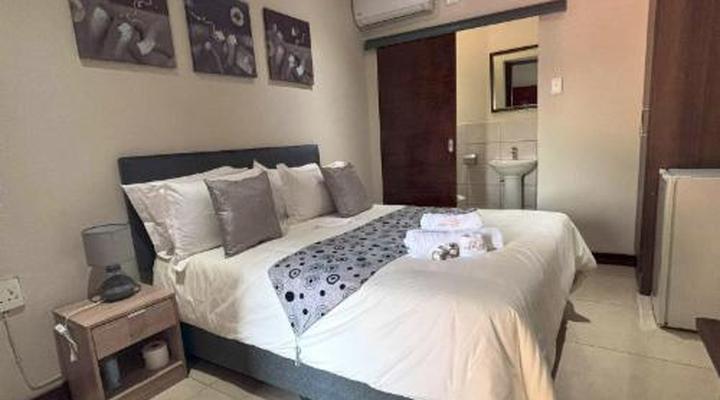 The Pillows Suites Villa