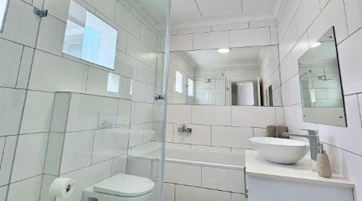 175 A on Uniab Close