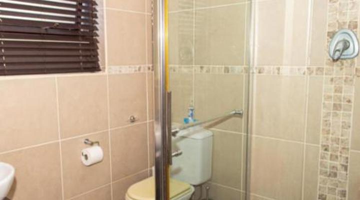 Lalapanzi Guest Lodge