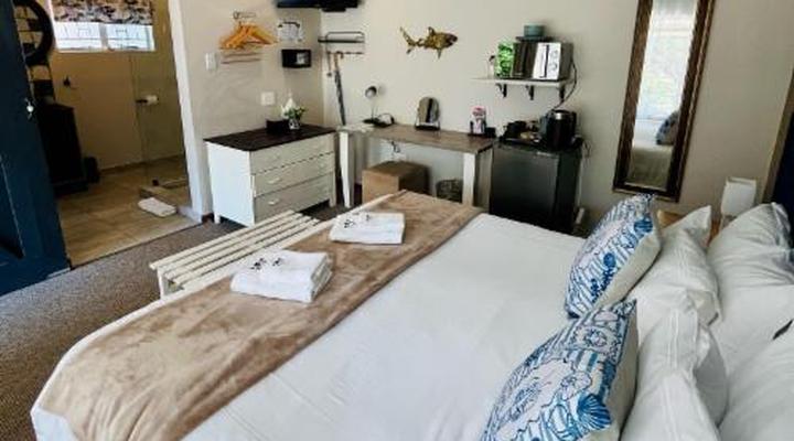 Longtom Farm Guest House