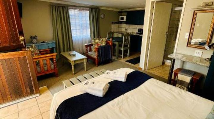 Longtom Farm Guest House