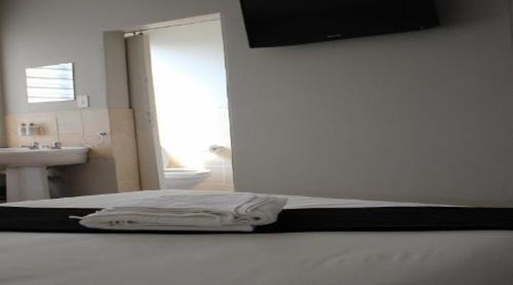 Acorn Lodge & Skydeck Sunset Café