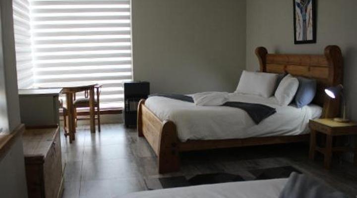 Acorn Lodge & Skydeck Sunset Café