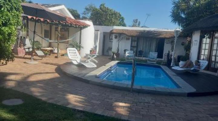 Pelican Place Guest Cottages