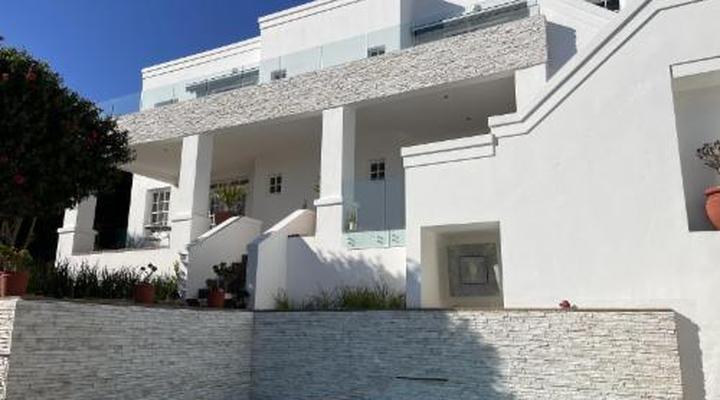 Manor on the Bay Loadshedding-free Guesthouse