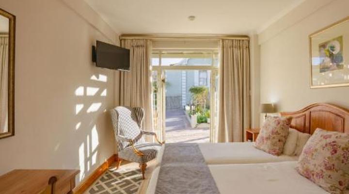 Montagu Country Hotel