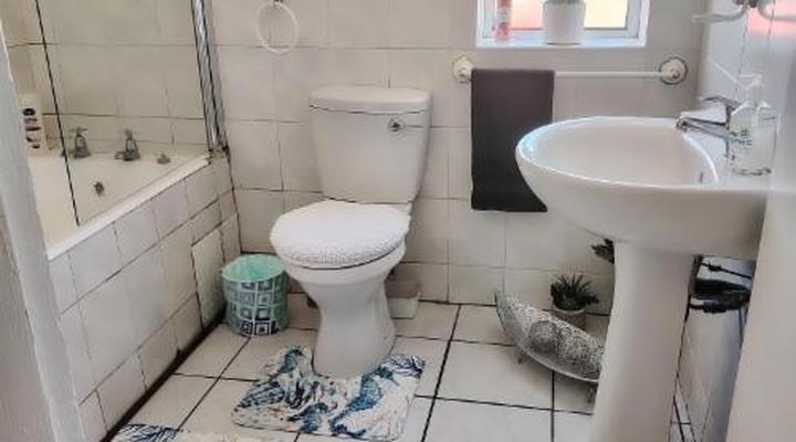 54 on 7th Newton Park