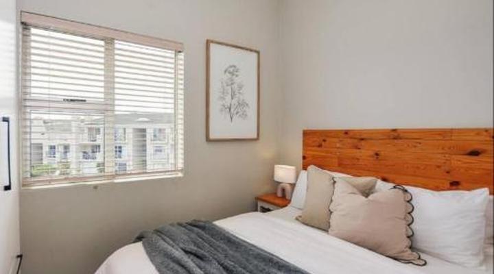 Big Bay Beach Club 208