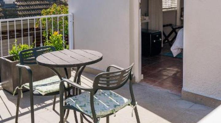 Rozenburg Guest House