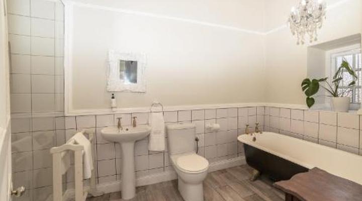 Nantes-Vue Guest House