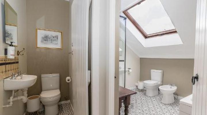 Nantes-Vue Guest House