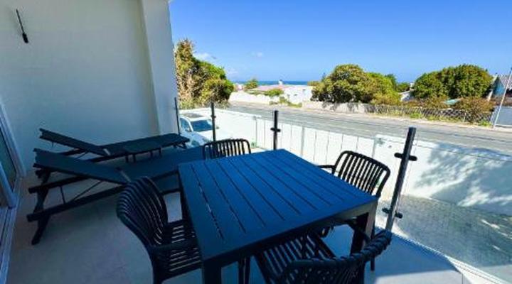 Peach On Beach Boutique Apartments