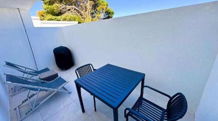 Peach On Beach Boutique Apartments