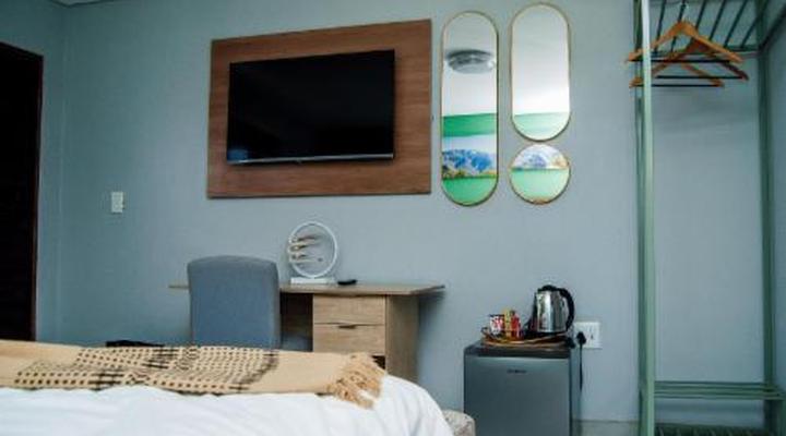 Overflow Accommodation Lodge