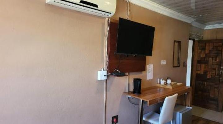 Villa Hadassa and Spa