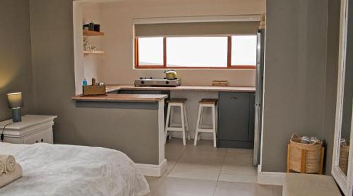 Desert Wind Private Guest and Game Farm