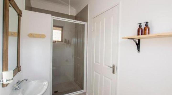 Desert Wind Private Guest and Game Farm