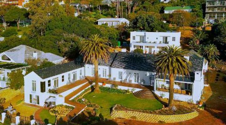 Manor on the Bay Loadshedding-free Guesthouse