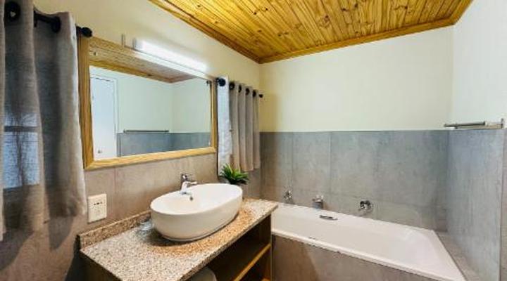 Fairways Drakensberg