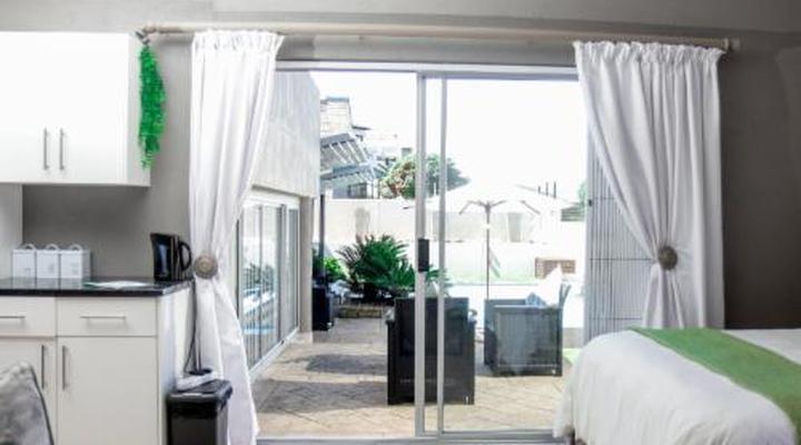 Nine on Uys Street B&B