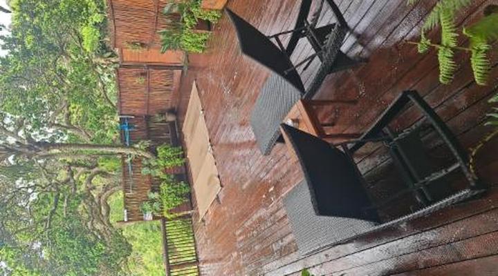 Kingfisher Lakeside Retreat