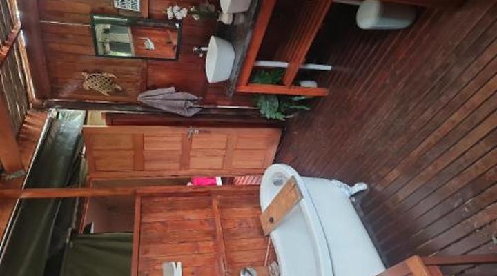 Kingfisher Lakeside Retreat