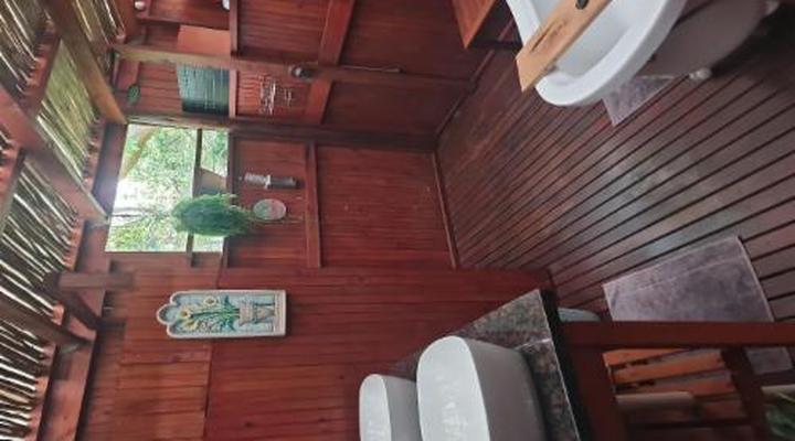 Kingfisher Lakeside Retreat