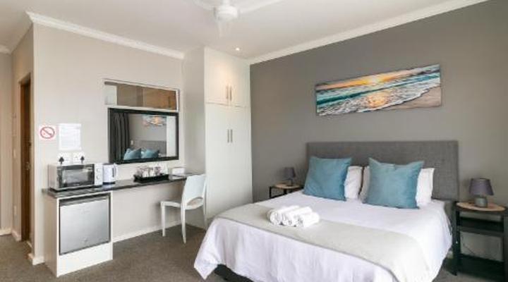 Phoenix Lodge and Waterside Accommodation