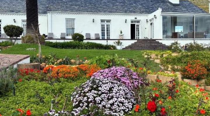 Manor on the Bay Loadshedding-free Guesthouse