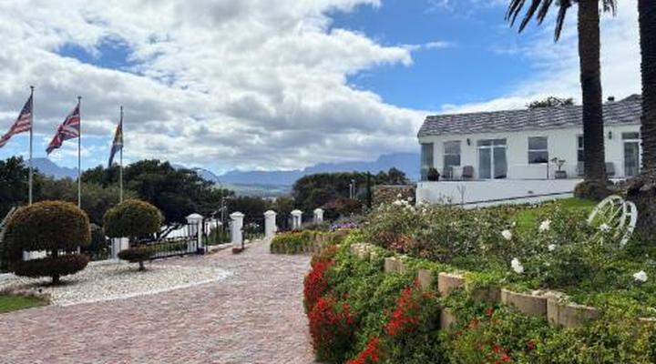 Manor on the Bay Loadshedding-free Guesthouse