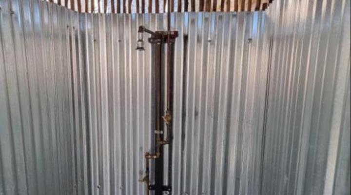 Stayatdestraadt Red Fin Cottage and Middeldeur Campsite