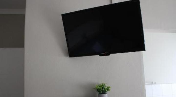 Acorn Lodge & Skydeck Sunset Café