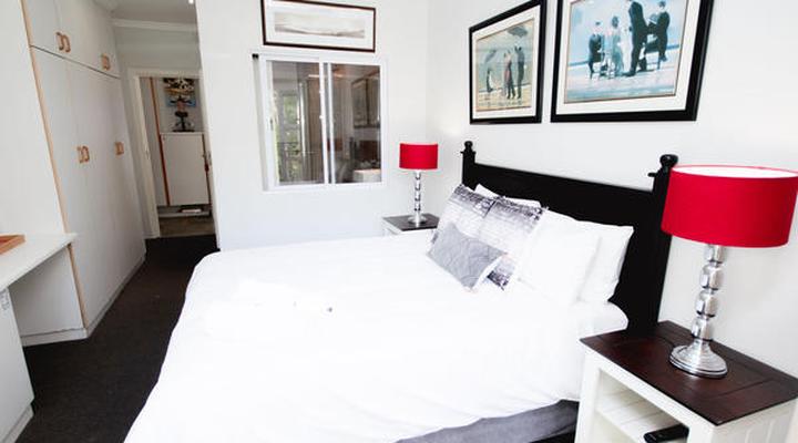 Leopard Tree Bed & Breakfast