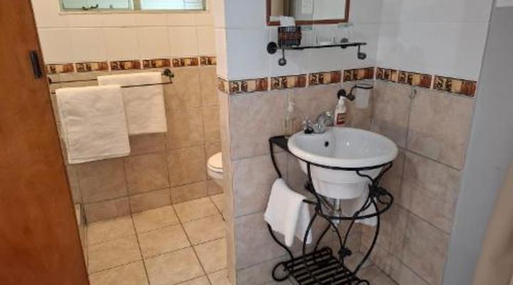 Cedar Lodge Guest House