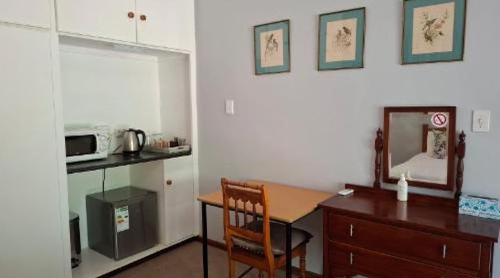 Cedar Lodge Guest House