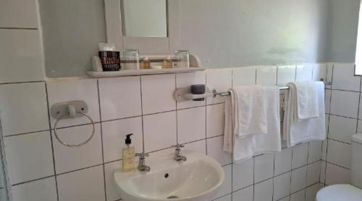 Cedar Lodge Guest House