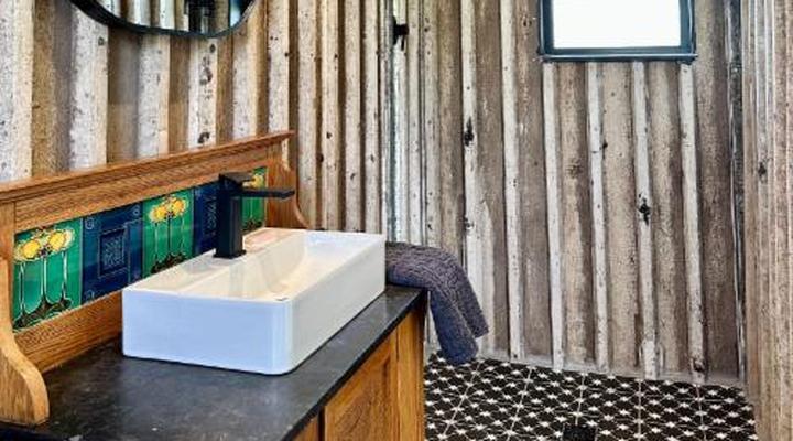 Oewerzicht Tented River Lodge & Farm Cottages